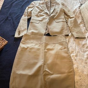 Banana republic stretch suit